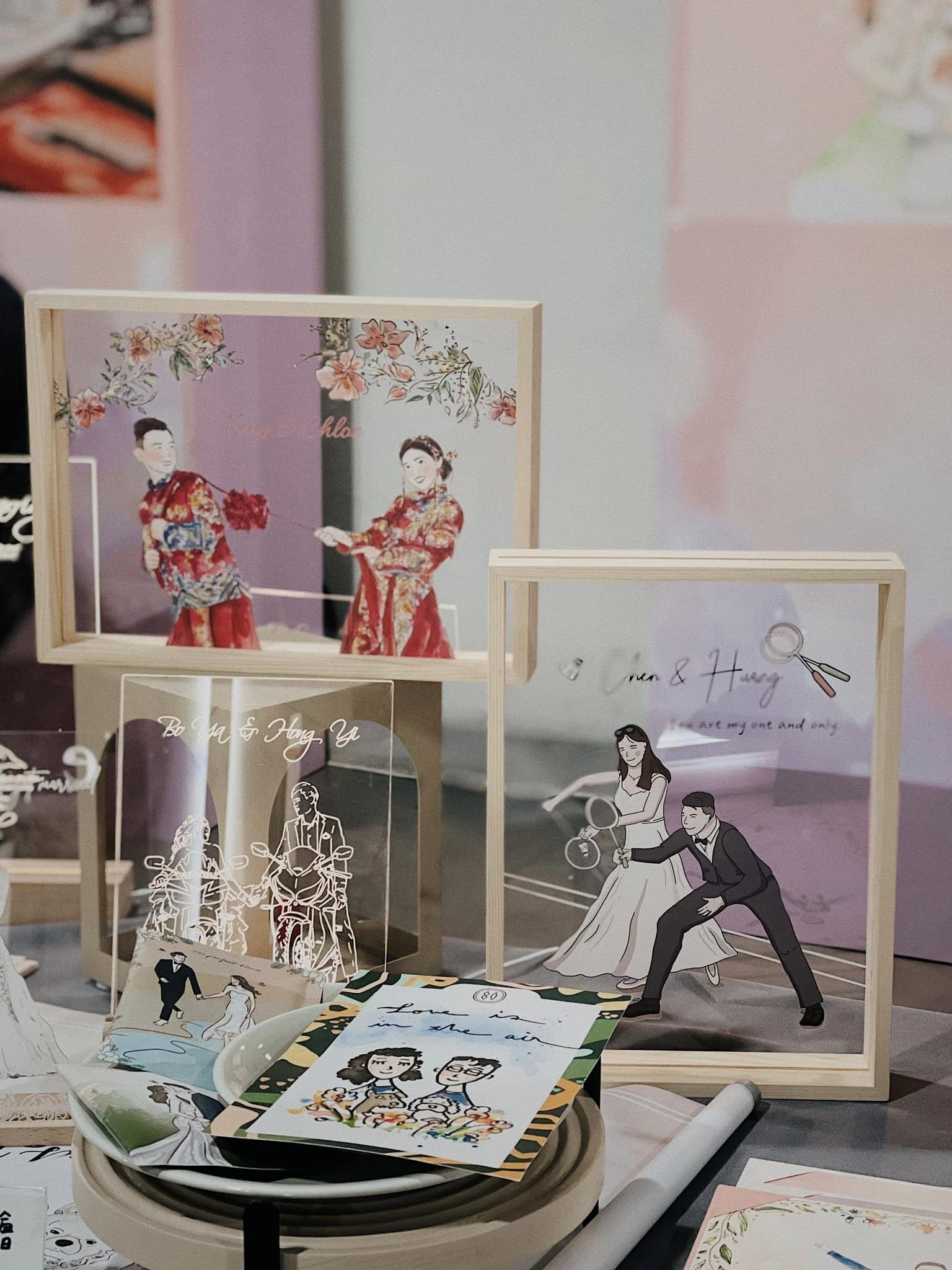 custom-wedding-acrylic-board-colorful-frame